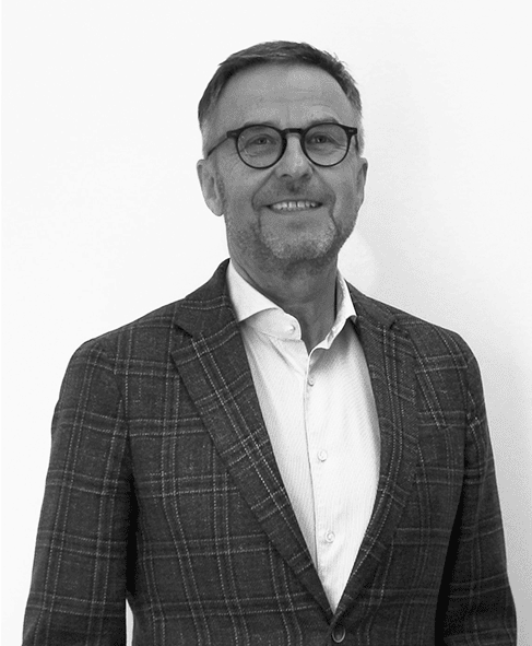 PETER ČERNÍK